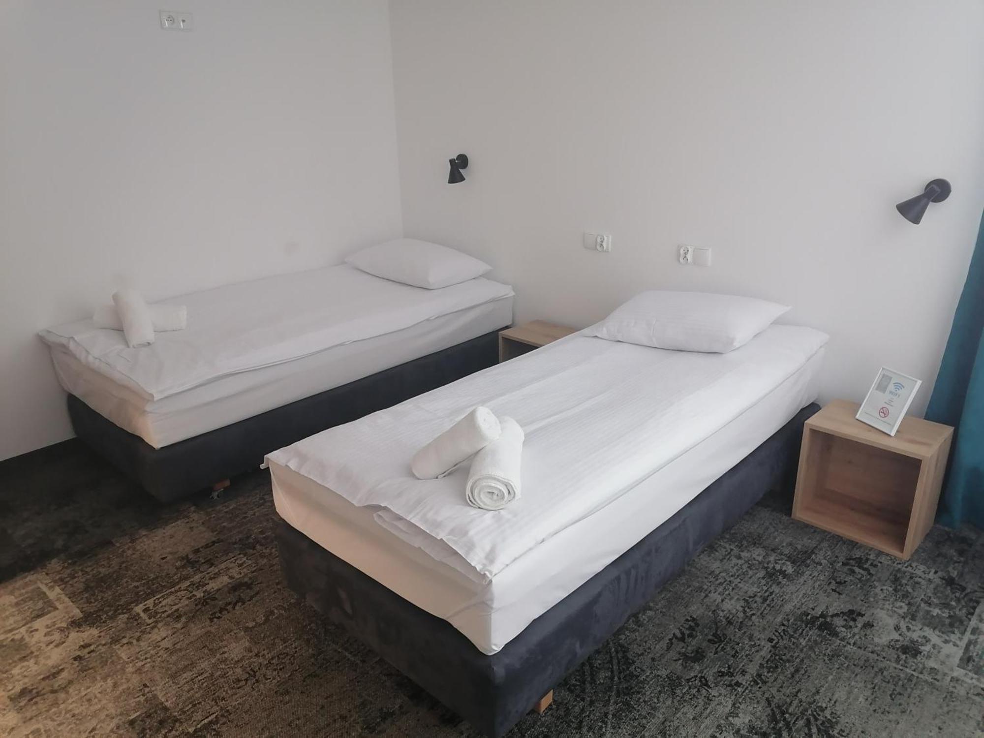 Pokoje Hotelowe Lupus Gołdap Exterior foto